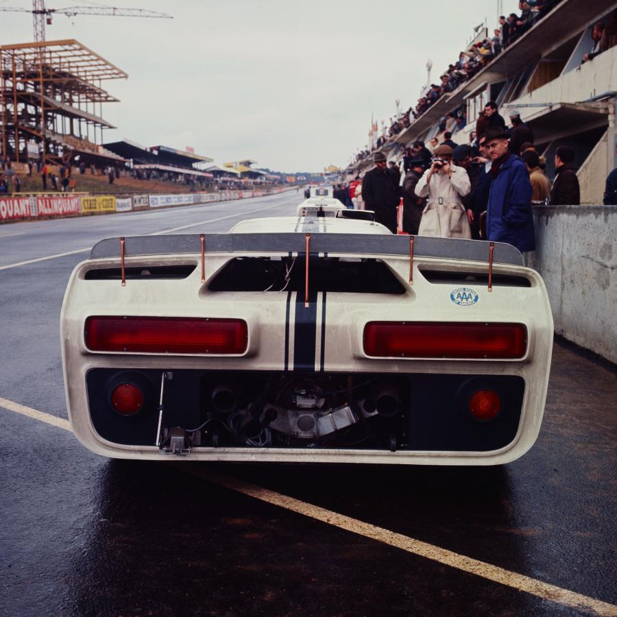  Ford GT40 J Experimental Car 1966 года  (фото 7 из 7)